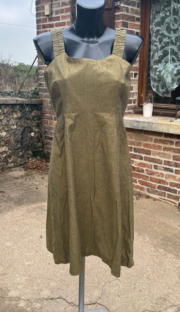 Robe chic vert olive – Taille 36