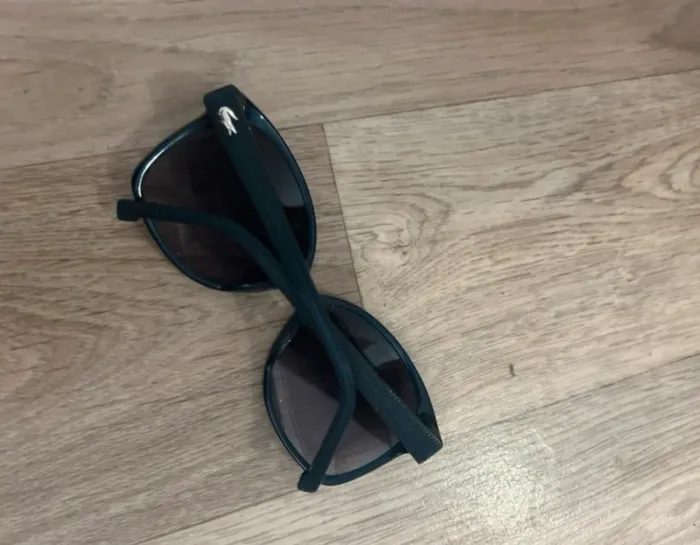 Lunettes de soleil Lacoste modèle L614S couleur 424 BLEU marine - photo numéro 8