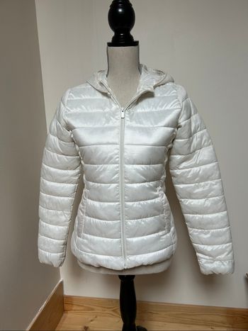 Doudoune blanche à capuche - taille 34