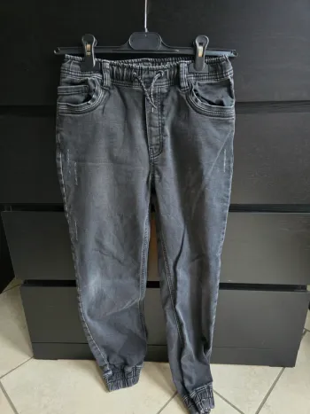 pantalon noire Orchestra