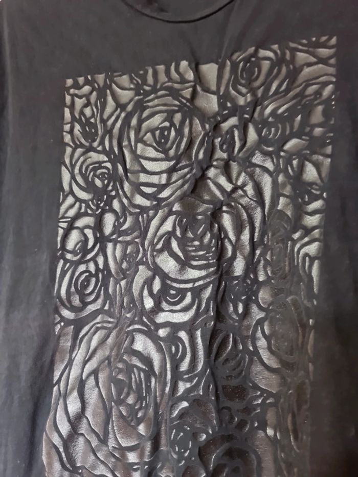 T-shirt taille M (2) - photo numéro 3