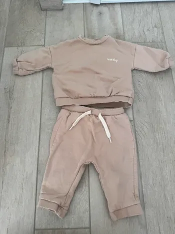 Ensemble survêtement bébé fille