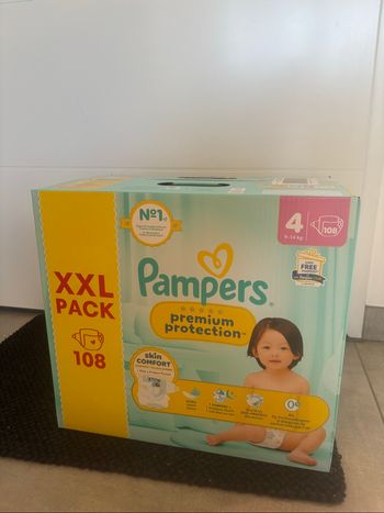 Couches Pampers prenium protection