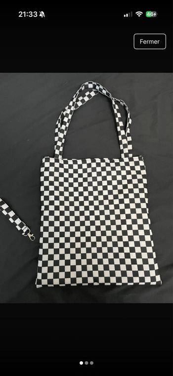 Tote bag
