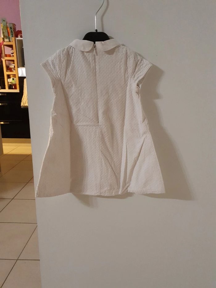 Robe blanche forme trapèze manche courte col rond 2 ans - photo numéro 3