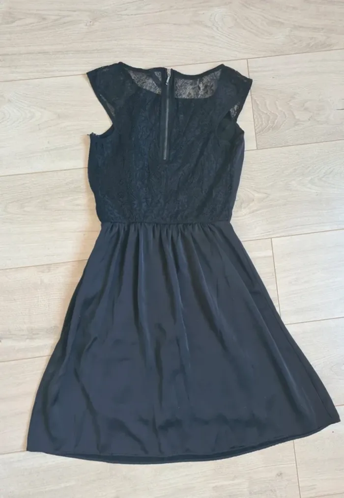 Robe Naf Naf 34 - photo numéro 4