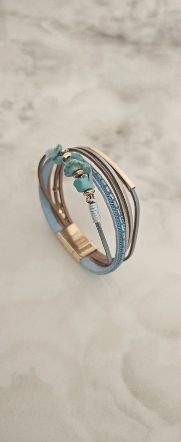 Bracelet en cuir pour femmes - photo numéro 2