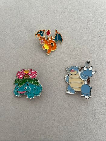 3 Pin's Pokémon Dracaufeu Tortank Florizarre