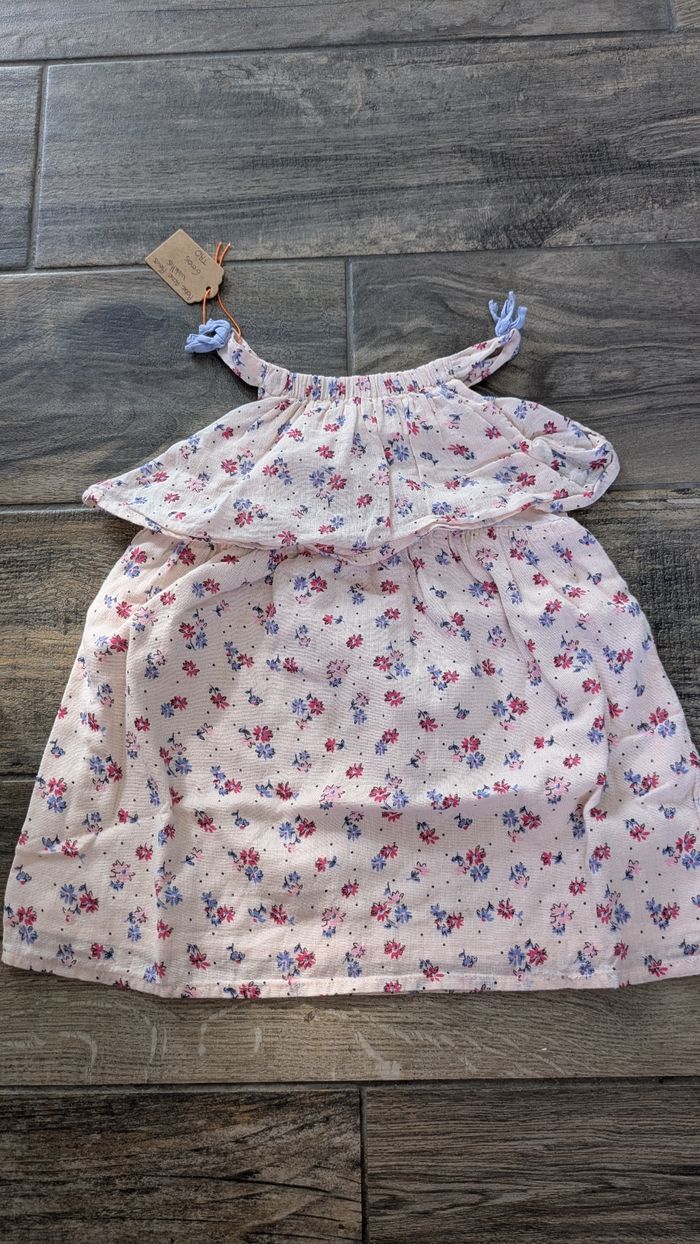 Robe tape à l'oeil