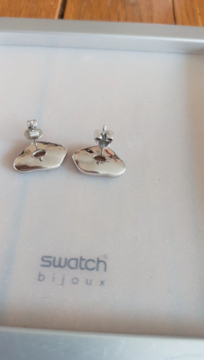 Boucles d'oreilles fleur bleu Swatch - photo numéro 3
