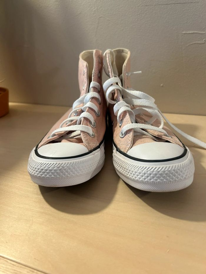 Femme ou ado : converse hautes rose clair taille 37 - photo numéro 3