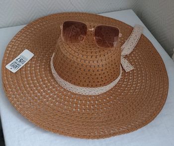 Lunettes de soleil + chapeau de soleil été