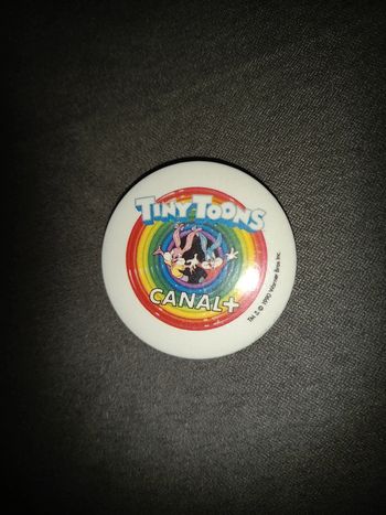 Pin's tiny toons badge