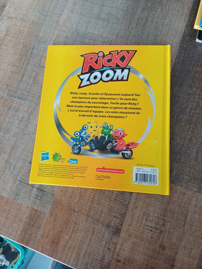 Livre Ricky Zoom super mission pour des champions - photo numéro 3