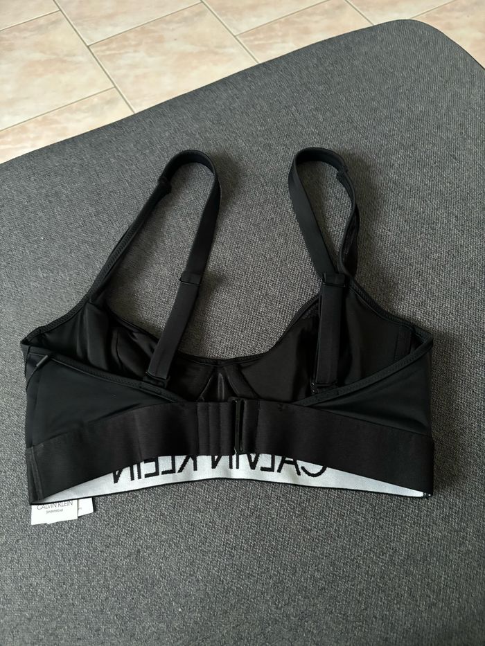 Haut de maillot de bain noir Calvin Klein - photo numéro 4