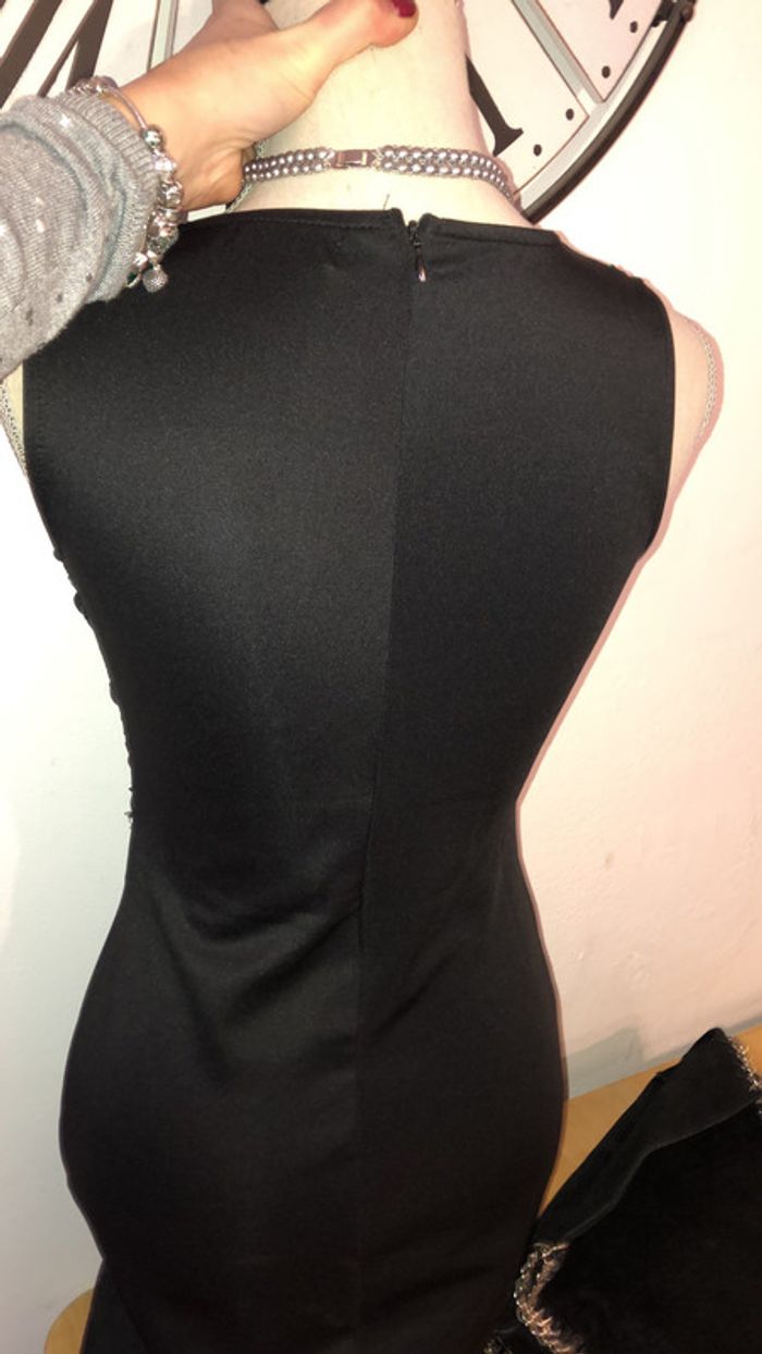 Robe noire - photo numéro 5