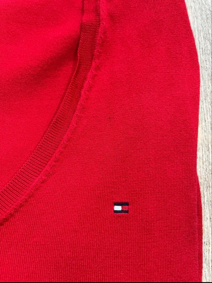 Tommy Hilfiger-Sweat col V taille M-Très bon état - photo numéro 3