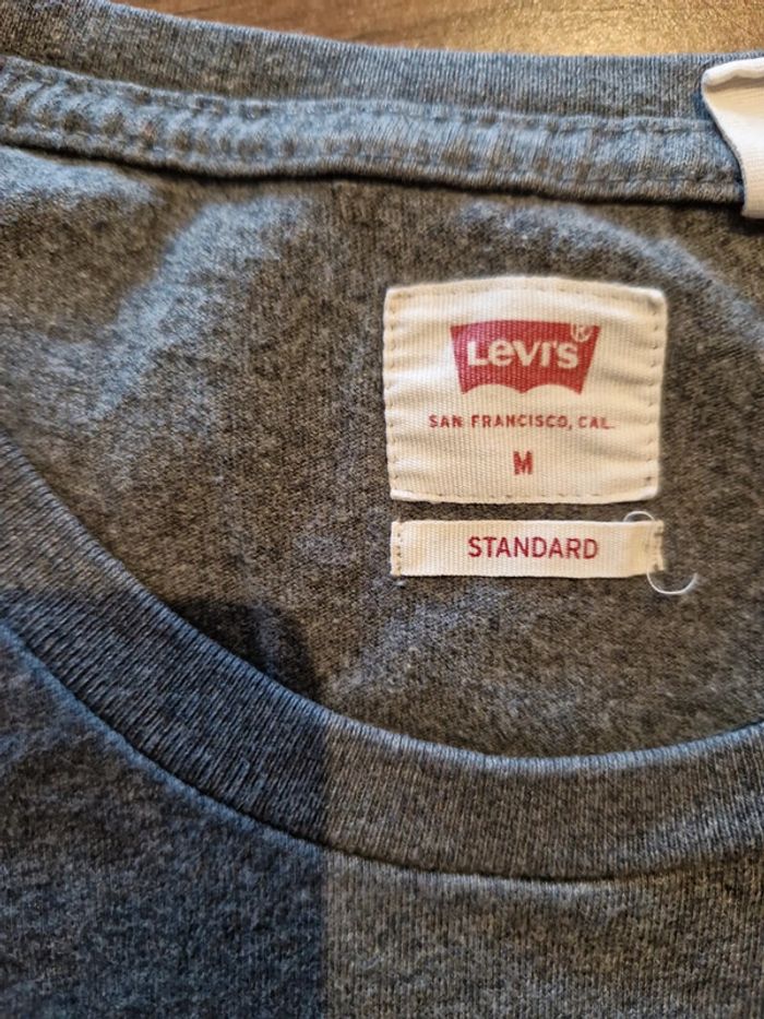 T-shirt Levis Gris M très bon etats - photo numéro 4