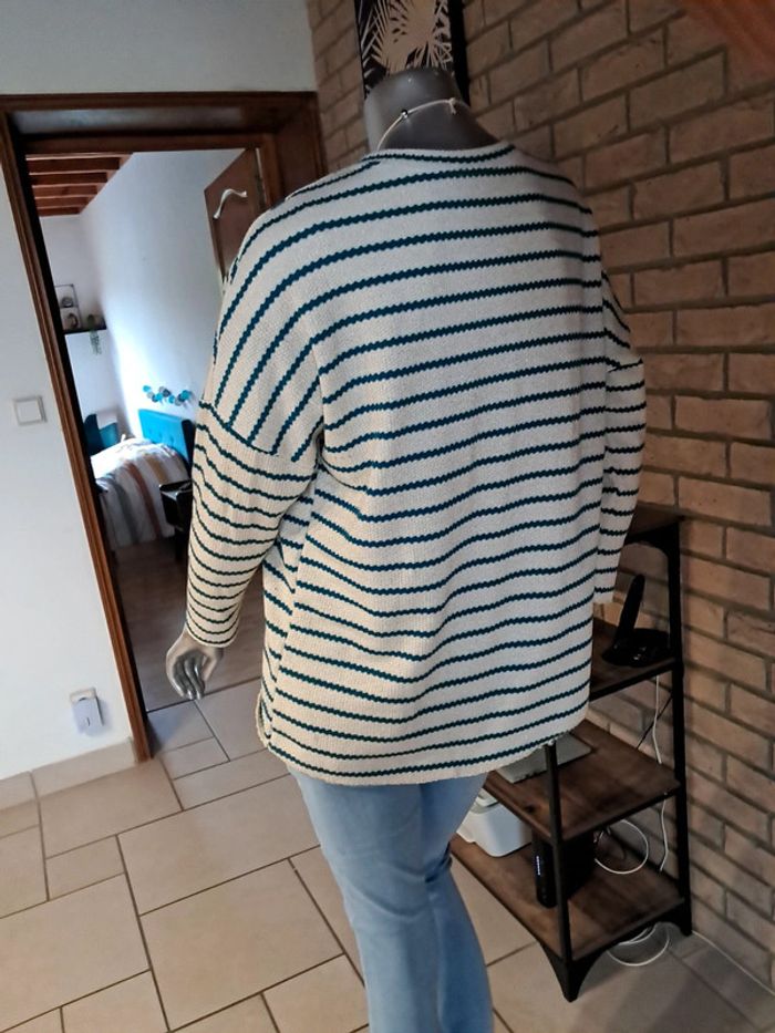 Pull à rayures - photo numéro 4