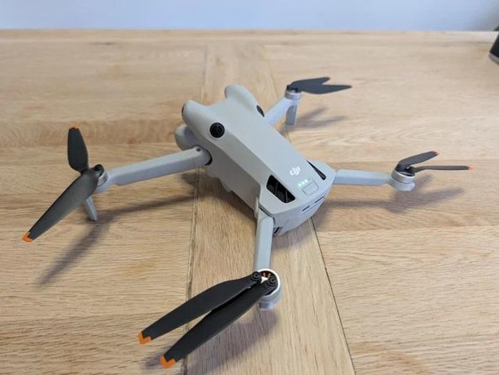 DJI Mini 3 Pro et Fly More Kit Plus (batterie supplémentaire, hélices,. - photo numéro 4