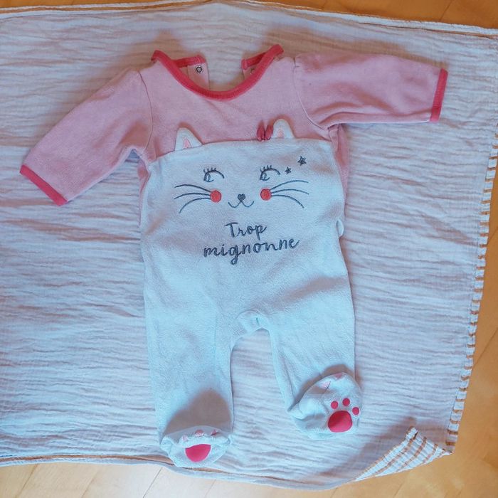 Pyjama chat 3 mois