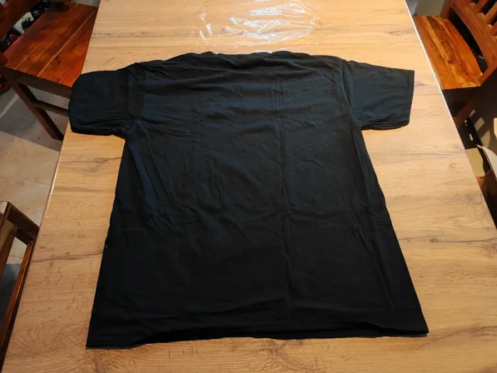 T-shirt Gildan noir imprimé Taille L. L'allié confort de votre quotidien ! - photo numéro 2