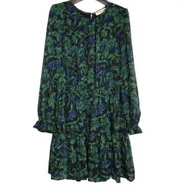 Robe verte noir motifs fleurs manches longues