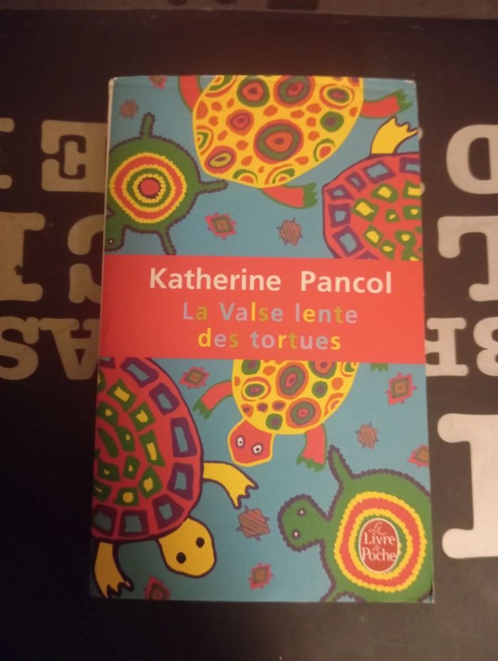 Livre de poche comme Neuf La valse des tortues de Katherine Pancol