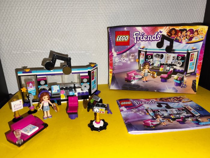 Lego Friends 41103 Le studio d'enregistrement studio de musique d olivia livi
LEGO Friends 41103 : Pop Star Recording Studio - photo numéro 4
