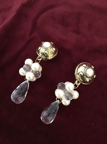 Très beaux clips vintage couture