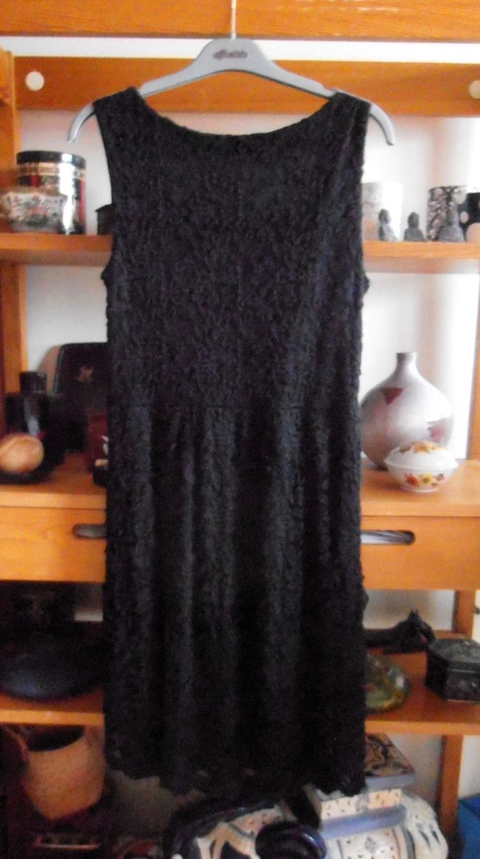 Robe noire à dentelles, taille XL 42, Yessica, petite robe noire, soirée - photo numéro 7