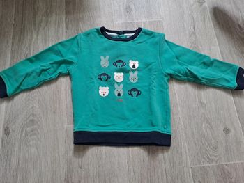 Sweat vert léger 23M Obaidi - TBE comme neuf
