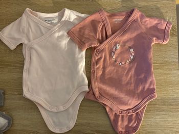 Lot de deux body rose