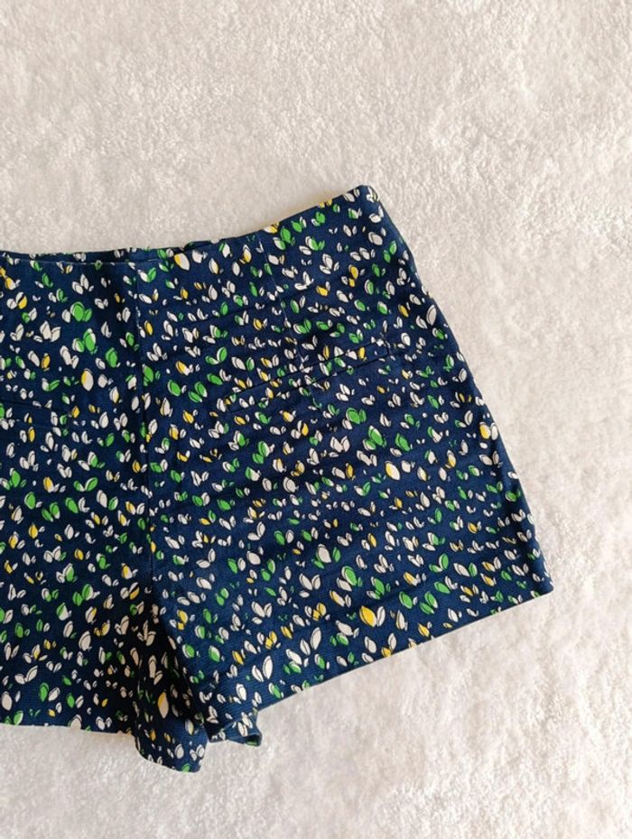 Short Zara M bleu marine motif blanc jaune vert taille haute - photo numéro 7