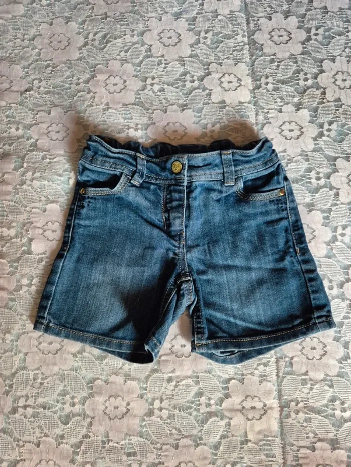 Short en jeans T 6 ans