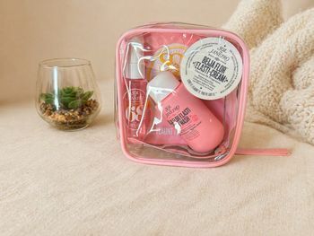 Trousse Sol de Janeiro Beija Flor + Brume Cheirosa 68