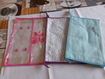 Lot de trousses de toilette