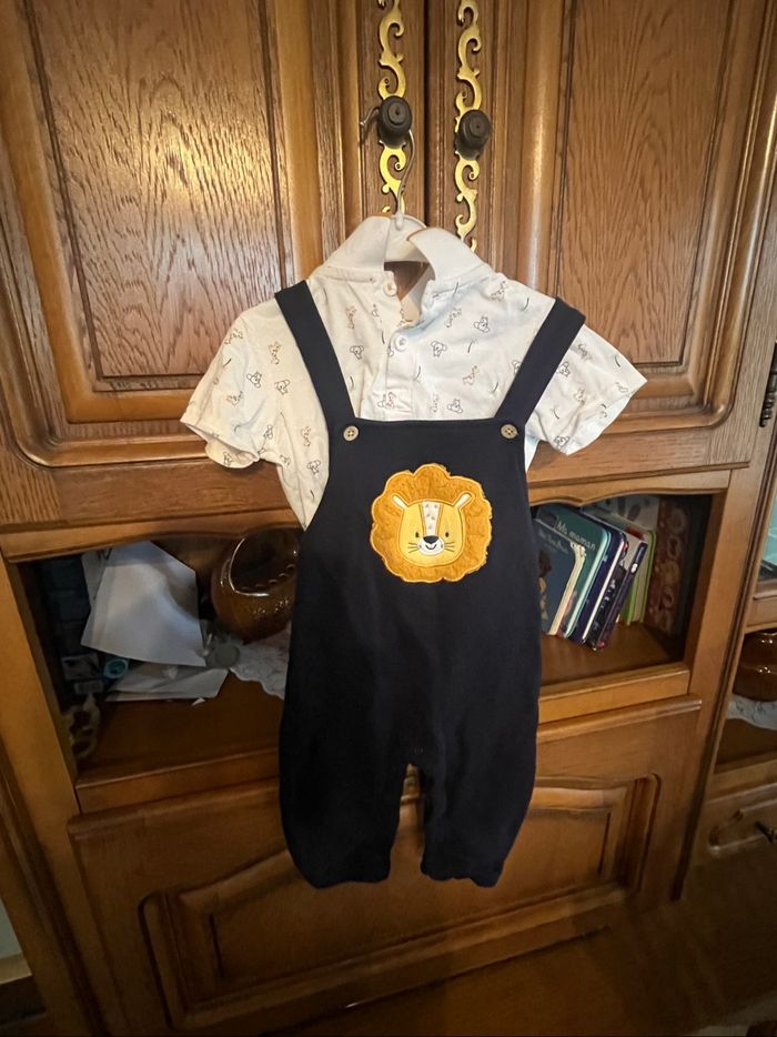 Ensemble salopette et tee shirt 23 mois