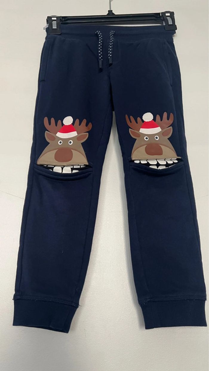 Pantalon de jogging en parfait état taille 6 ans 85%coton marque C&A couleur marine - photo numéro 2