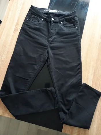 Pantalon noir skinny T38/40