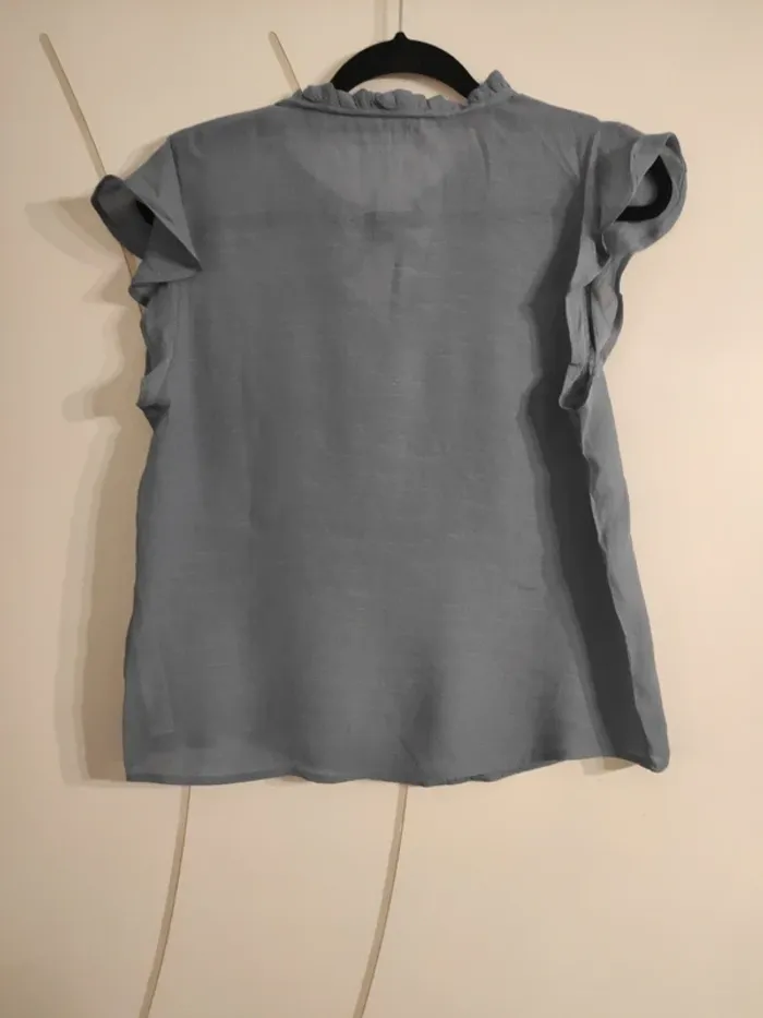 Haut tee-shirt bleu clair Terranova taille S - photo numéro 4