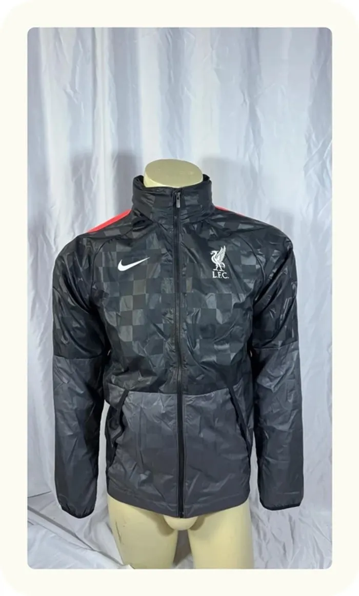 Veste coupe vent sport football homme Nike Liverpool Taille S