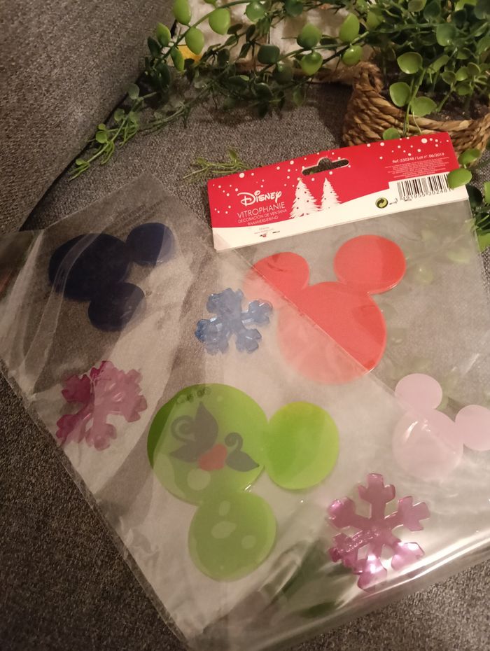 Stickers de fenêtre Mickey   Adorables et faciles à poser ! - photo numéro 4