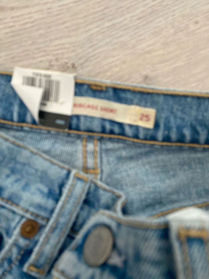 Short en jean, marque Levis, taille 25 xXS 34 - photo numéro 7