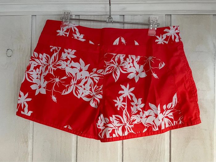 Short bain rouge - Tribord - 42 - photo numéro 2