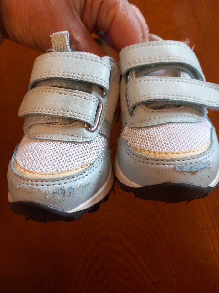 Baskets taille 21 - photo numéro 6