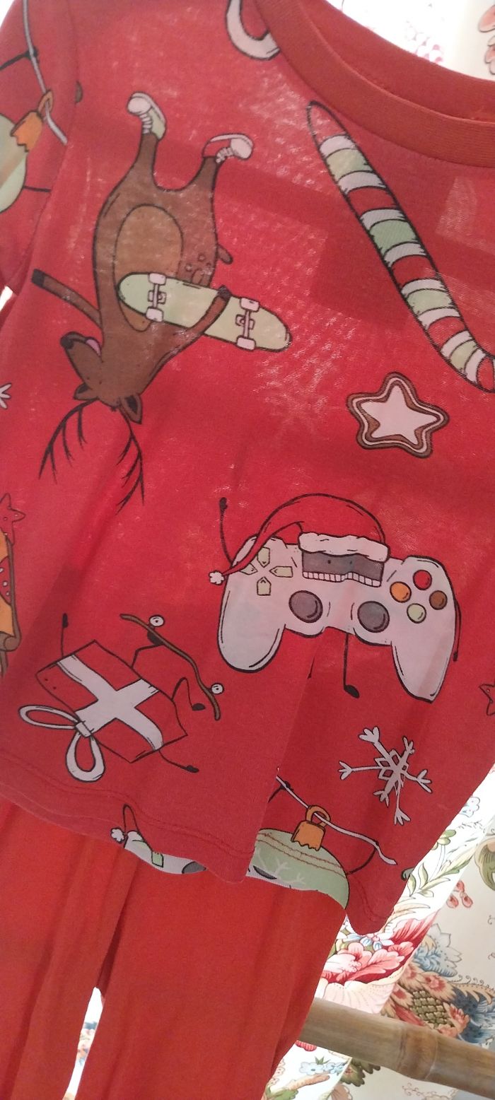 Pyjama/ dorsbien Christmas Gaming by H&M Excellent état 18 mois / 2 ans - photo numéro 2