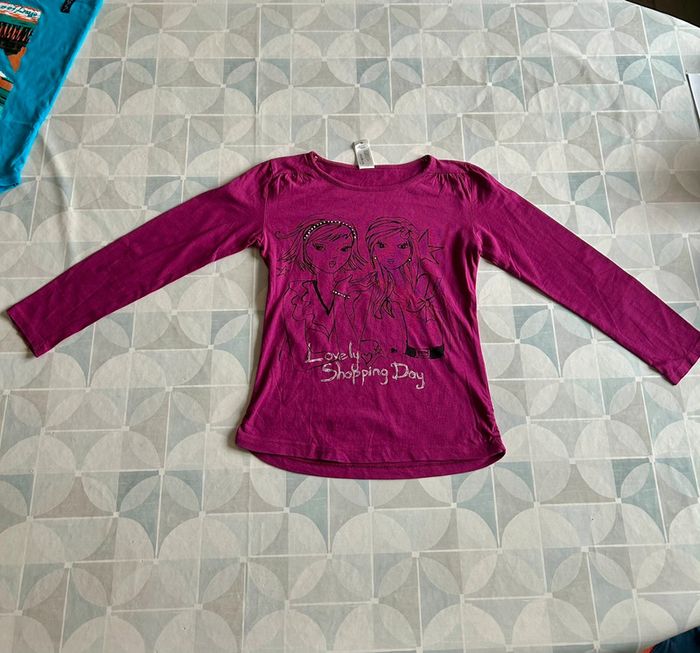 T shirt fille - 9 ans - C&A - en très bon état