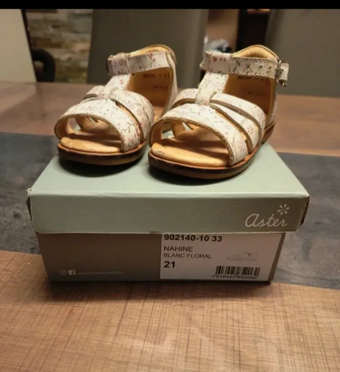 Sandale aster en taille 21. - photo numéro 2