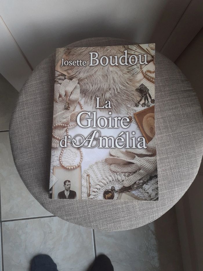La gloire  d'amelia